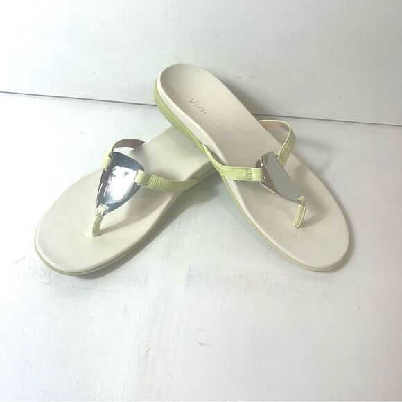 Vionic Green Leather Women’s Size 8 Thong Sandals Flip Flops Flats Mirror Accent - Picture 1 of 11